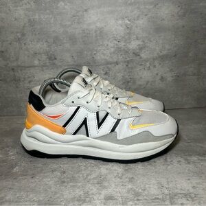 New Balance 57/40 Sneakers Womens sz 8.5 - white/yellow